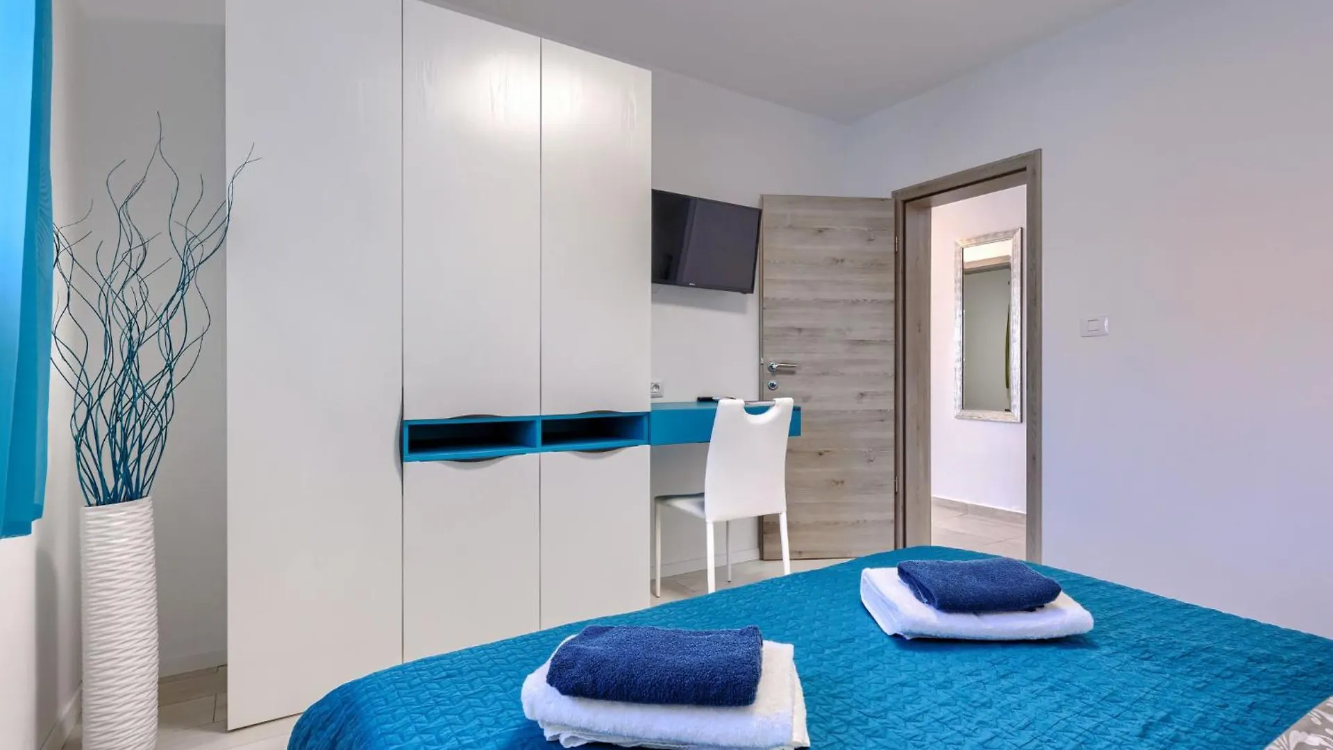 Apartment David By Interhome Loborika